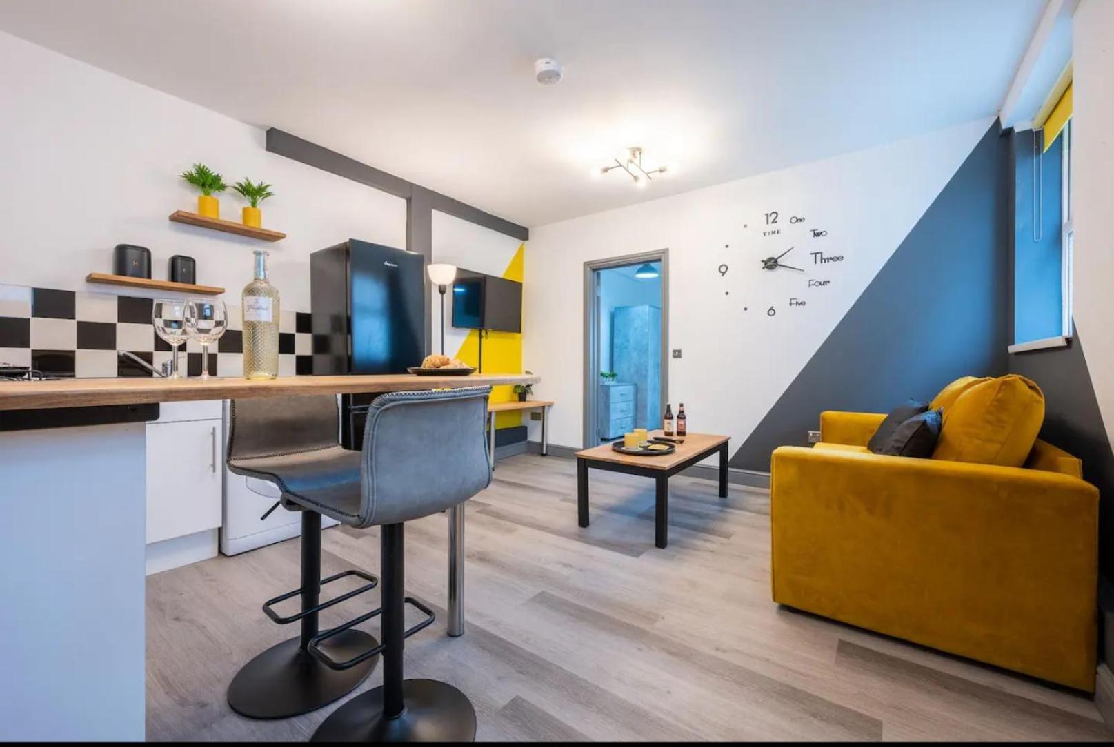 Stunning One Bedroom Apartments Near Shops & Central كارديف المظهر الخارجي الصورة