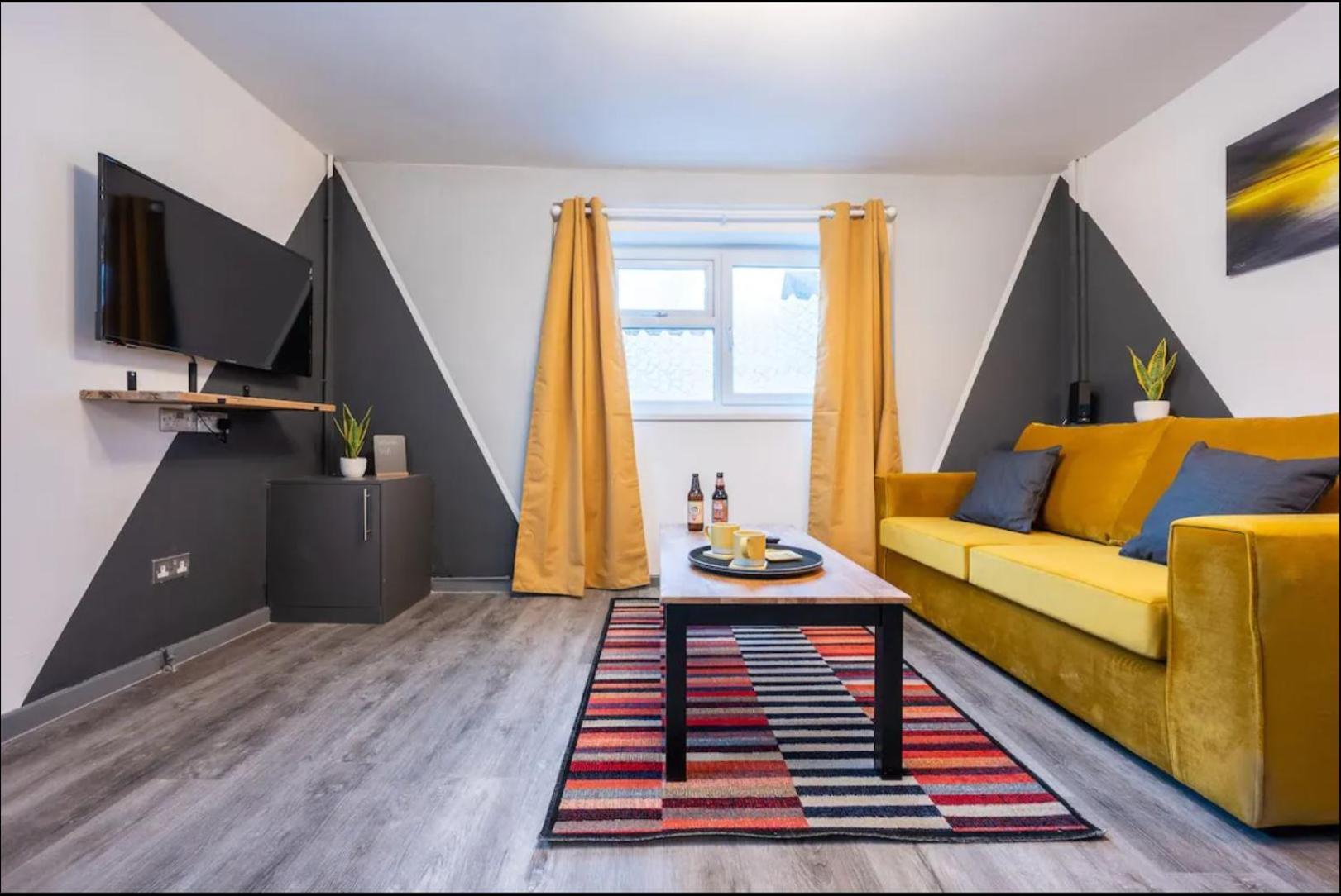 Stunning One Bedroom Apartments Near Shops & Central كارديف المظهر الخارجي الصورة